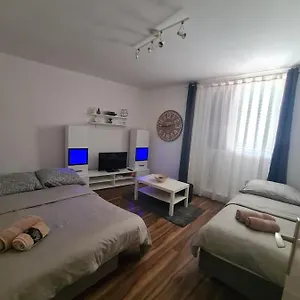 Apartamento Dada